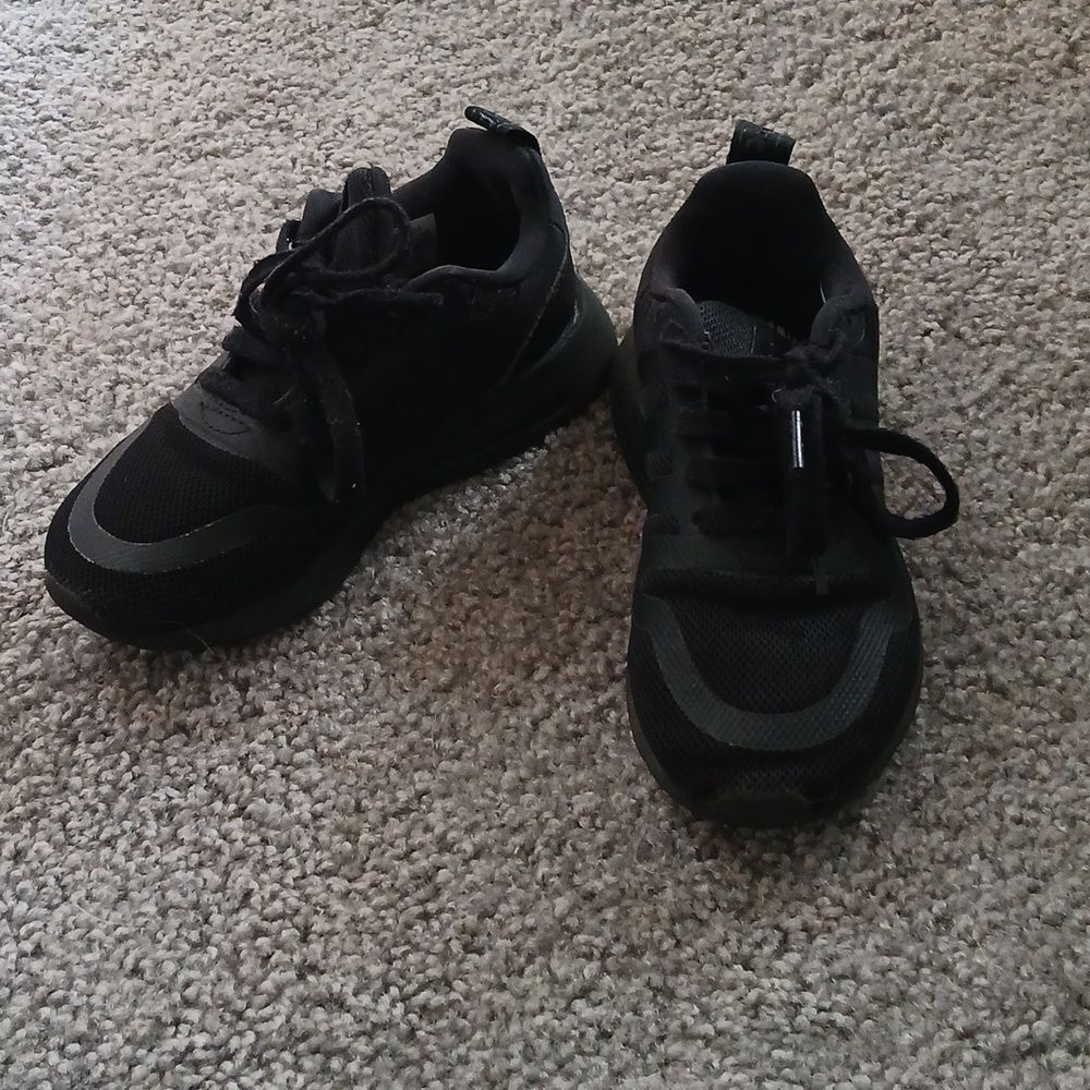 Adidas black kids ortholite sneakers  Sz 11 EUC